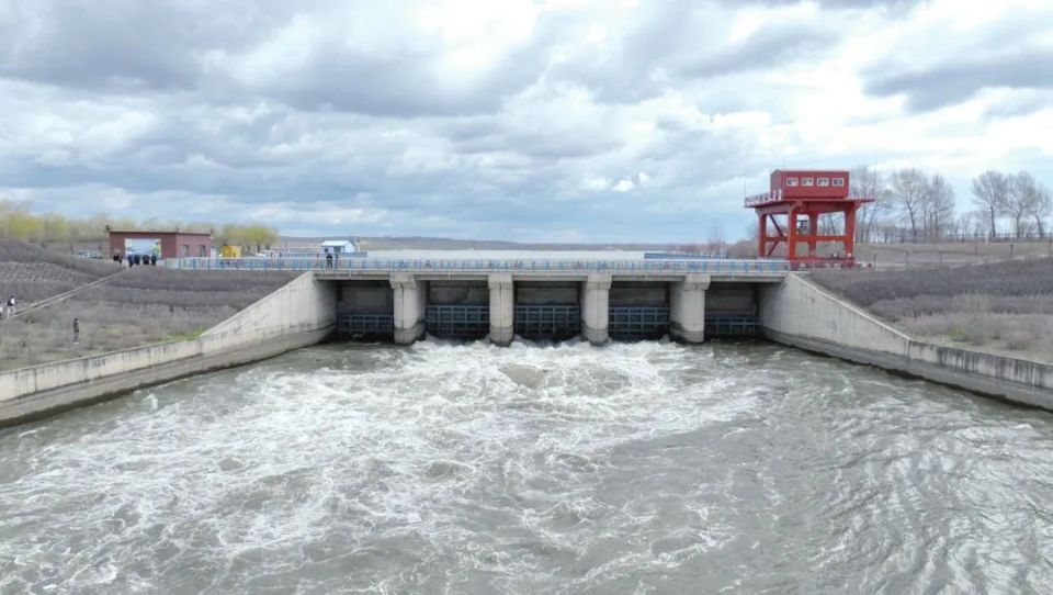 開閘！前郭灌區(qū)2025年度春灌工作正式啟動，水資源專用機(jī)械設(shè)備制造助力高效春耕